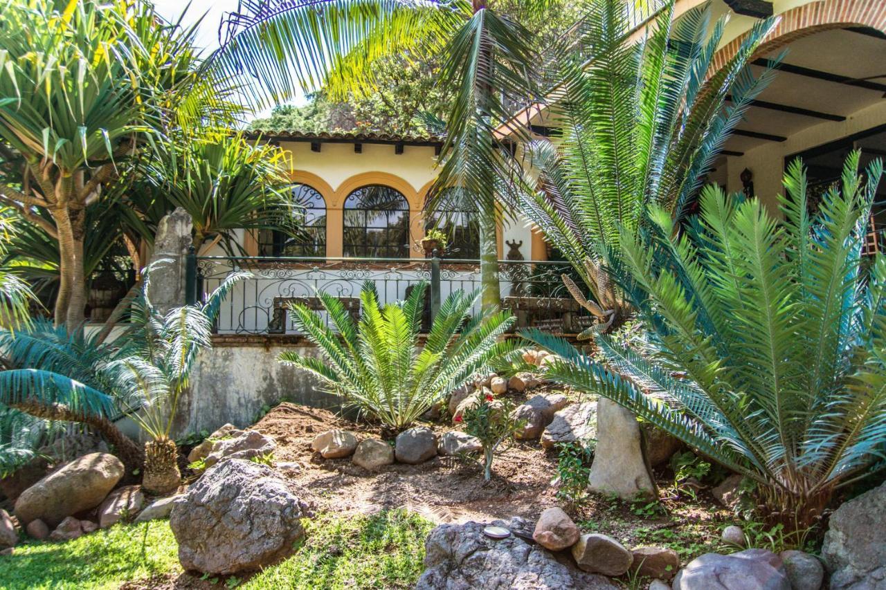 Casa Galeana- Tropical 1-Bd 1-Wc Mountain Top Luxury Suite With Stunning Views Ахихик Екстер'єр фото