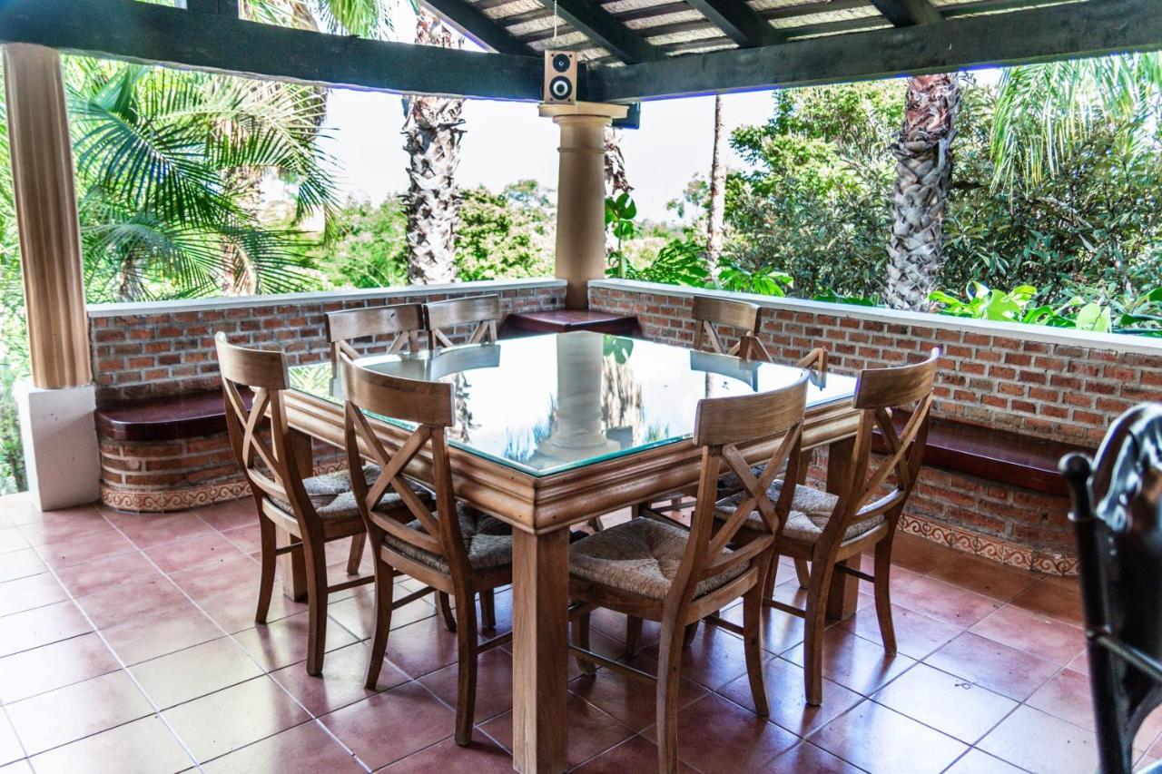 Casa Galeana- Tropical 1-Bd 1-Wc Mountain Top Luxury Suite With Stunning Views Ахихик Екстер'єр фото
