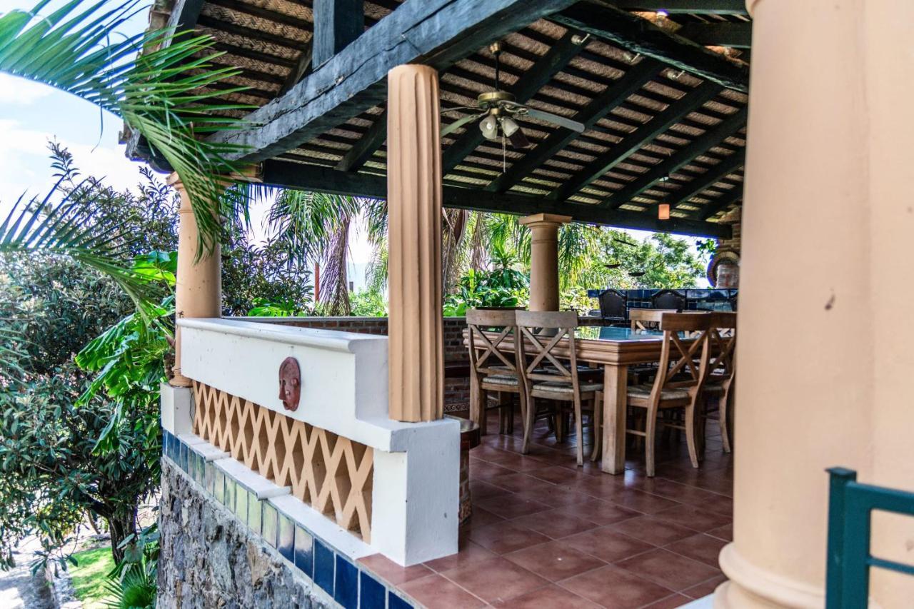 Casa Galeana- Tropical 1-Bd 1-Wc Mountain Top Luxury Suite With Stunning Views Ахихик Екстер'єр фото
