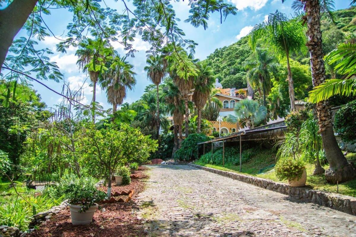 Casa Galeana- Tropical 1-Bd 1-Wc Mountain Top Luxury Suite With Stunning Views Ахихик Екстер'єр фото