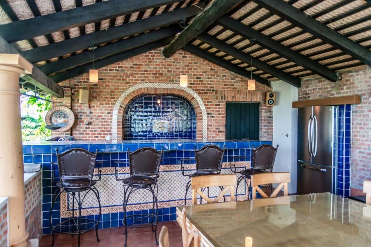 Casa Galeana- Tropical 1-Bd 1-Wc Mountain Top Luxury Suite With Stunning Views Ахихик Екстер'єр фото